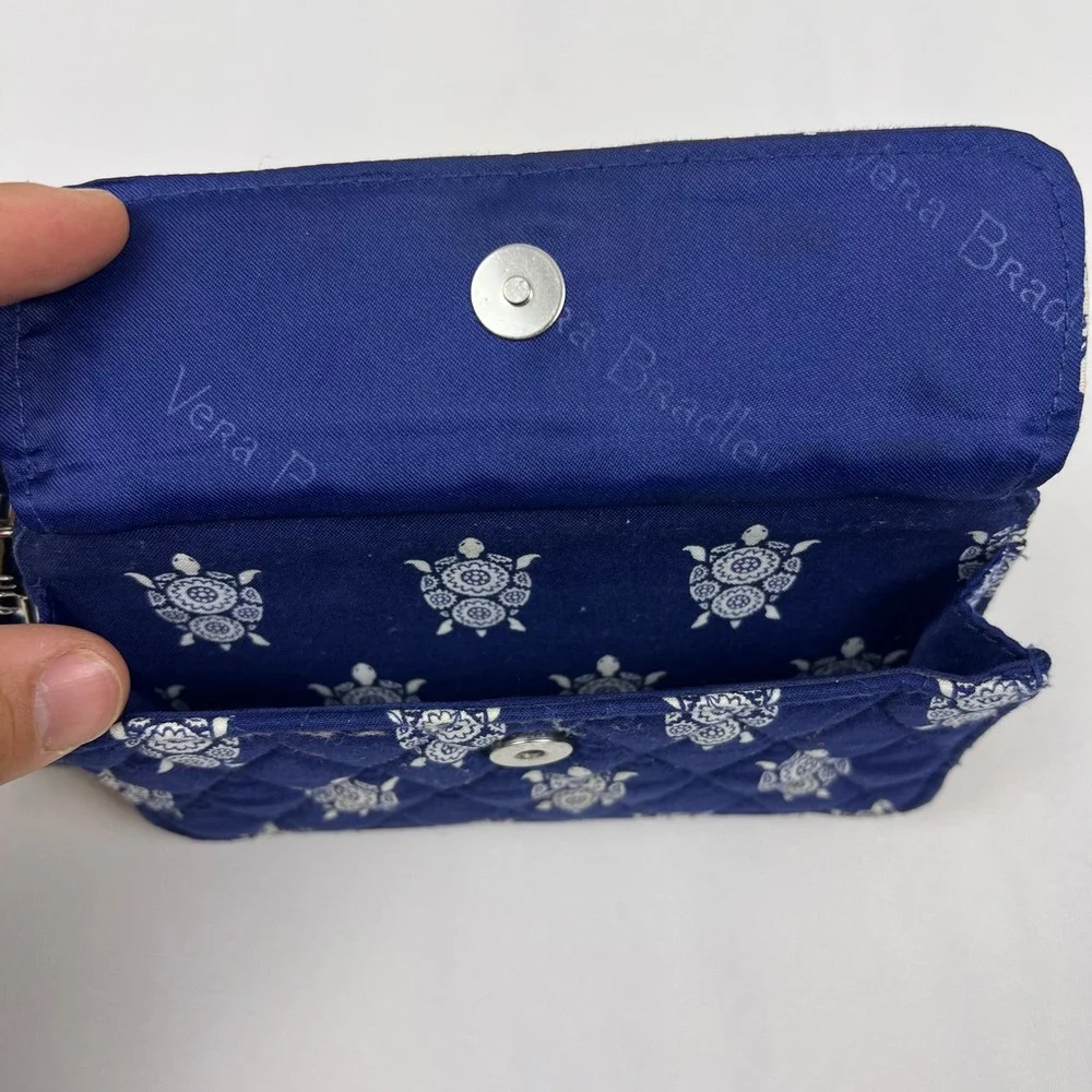 Vera Bradley All In One Crossbody Wallet OS Navy Sea Turtle Quilted Excellent